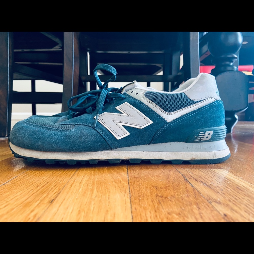 Men’s NEW BALANCE 574 used/ like new! Teal 11.5 M
